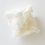 花びらのキーホルダー イニシャル