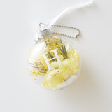 花びらのキーホルダー イニシャル