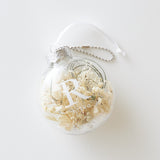 花びらのキーホルダー イニシャル