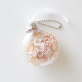 花びらのキーホルダー イニシャル