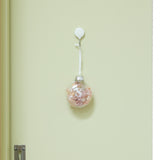 花びらのキーホルダー イニシャル